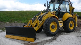 Lama buldozer inclinabil in plan orizontal