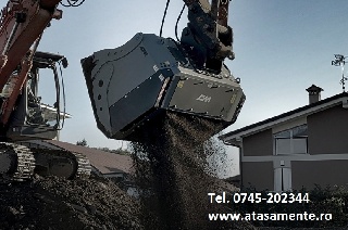 Concasor de beton si pietre pentru excavator si incarcator